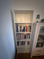 Weisses Bücherregal, viel Stauraum, Top Zustand!
