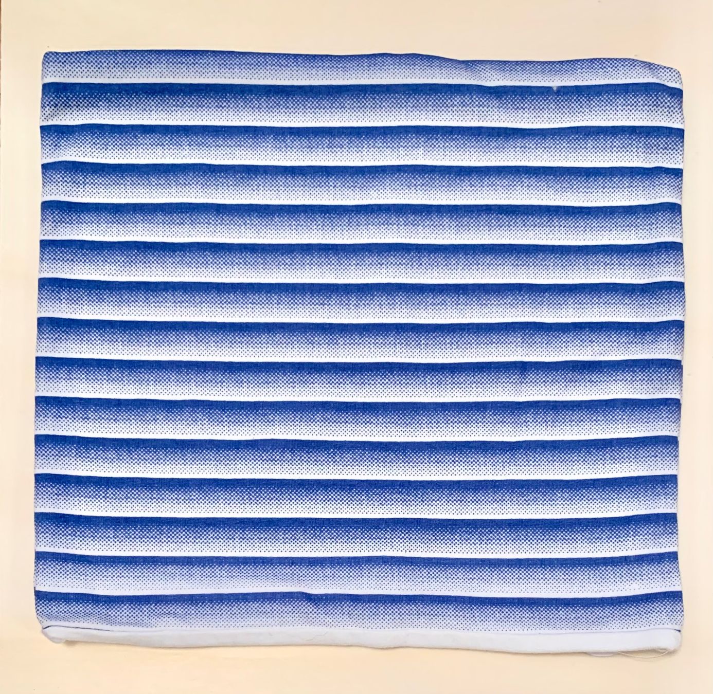 Altro abbigliamento per bambino: HANDMADE Schlauchschal weiss-blau wendbar – Nuovo e nell'imballaggio originale da Emmenbrücke venduto da swissmade-miracles 2