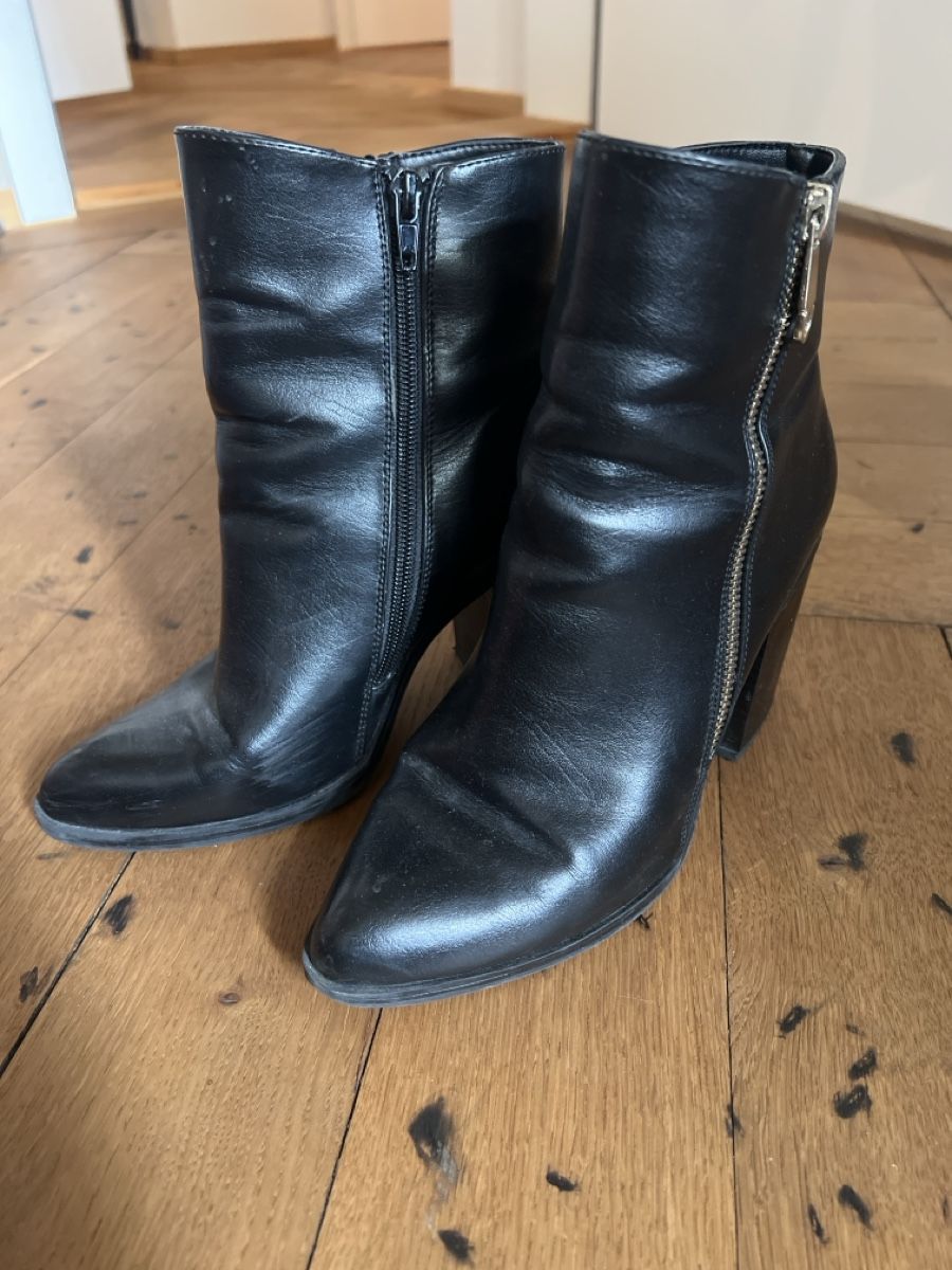 Chaussures femmes: Stiefelette  – D'occasion à Zürich par Sarah552 2