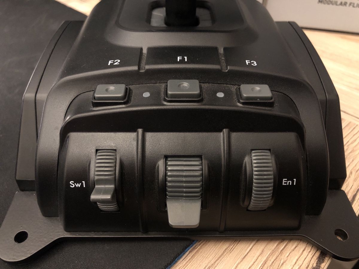 Controller: VKB Gladiator NXT EVO – Neu und originalverpackt aus Uttwil von  3