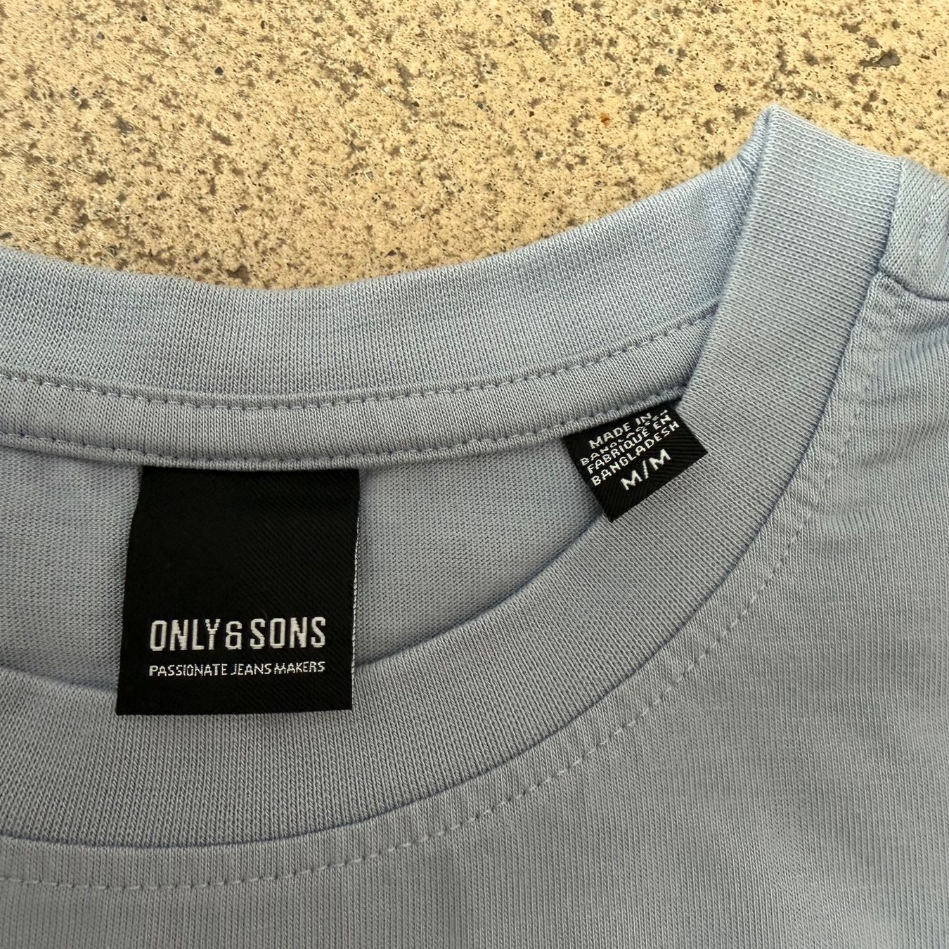 T-shirt: ONLY & SONS T-Shirt 🩵 – Usato da Zürich venduto da ClosetQueen 7