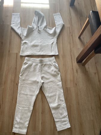 Ensemble Puma sweat à capuche /pantalon, M/L comme neuf 