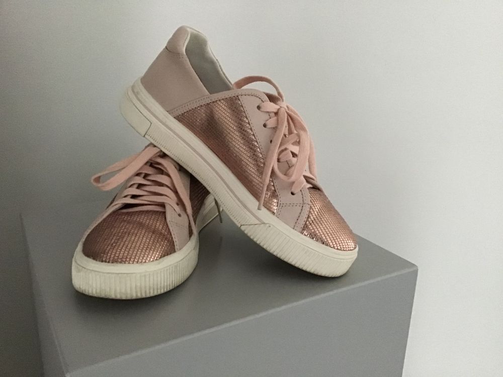 Marc Cain T Gold Leather Sneakers TB SH.06 L30 COL 400
