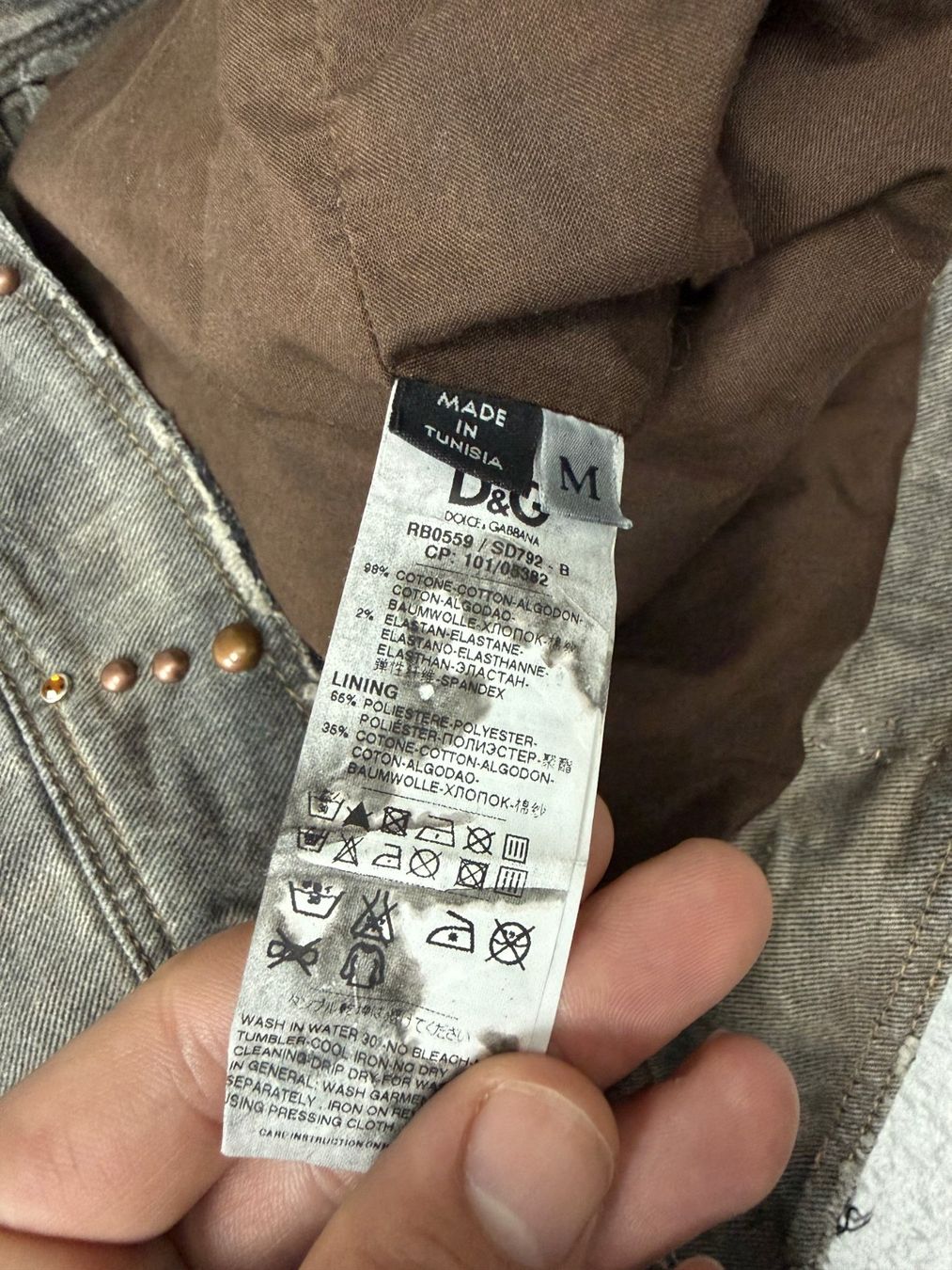 Dolce & Gabbana Jacken: Dolce & Gabbana Spring 2010 Gemstone Stud Denim Jacket – Gebraucht aus Biel/Bienne von sami0788480082 7