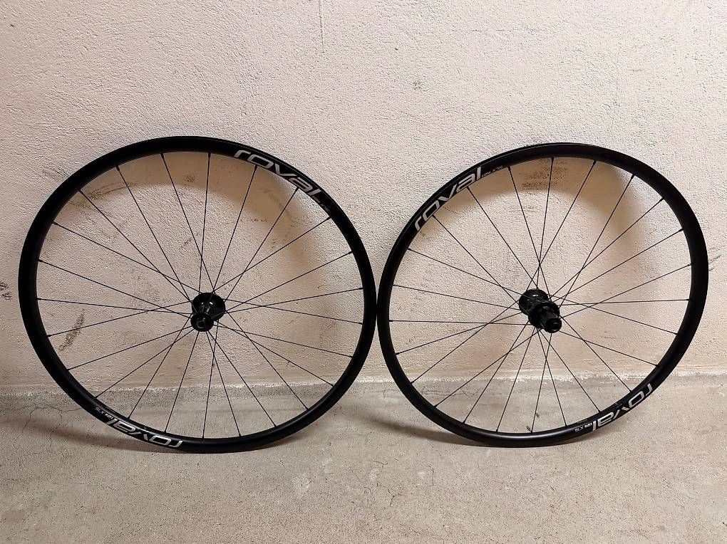 Pezzi di ricambio: Specialized Roval SLX24 Disc - Laufradsatz Black 700cc – Usato da Zürich venduto da yuji808 1