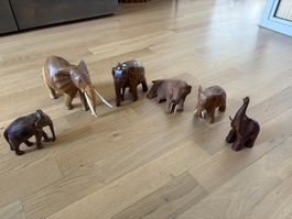 Set von 6 Elefantenfiguren aus Holz geschnitzt