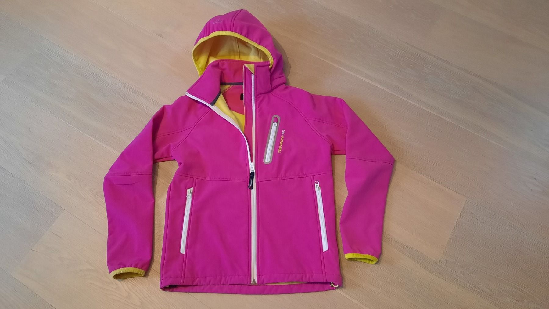Giacche & Cappotti: Softshell mit Innenfutter - Gr. 152 – Usato da Neftenbach venduto da DanielaS01020304