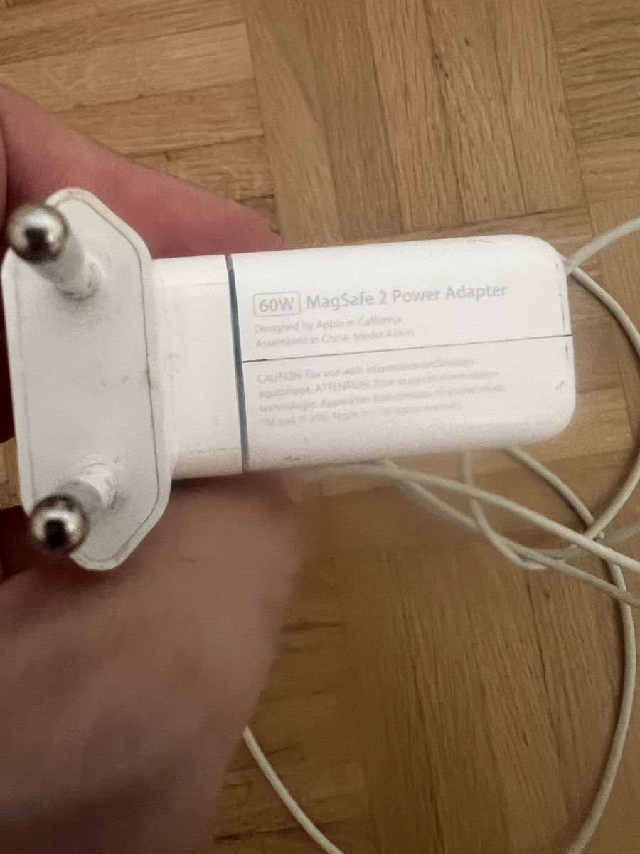 Apple Ladegerät: Apple MagSafe 2 Netzteil 60W gebraucht – Gebraucht aus Zollikon von elm_nrr7 2