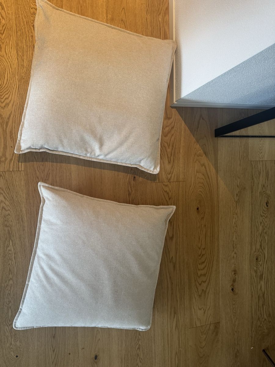 Westwing Cuscini: Großes Sofa-Kissen Lennon Westwing – Usato da Reinach AG venduto da MineD 3