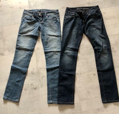 2 jeans Guess taille 26 US