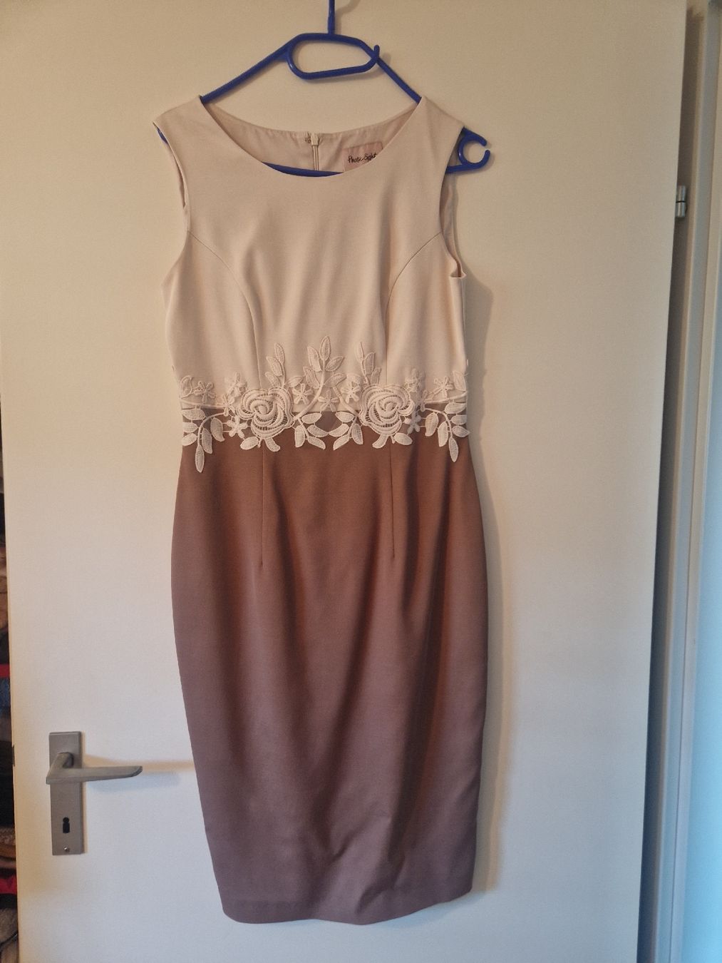 Phase Eight Vestiti: Phase Eight Kleid mit Jäckchen beige braun M – Nuovo e nell'imballaggio originale da Ebikon venduto da kov_9vqb 2