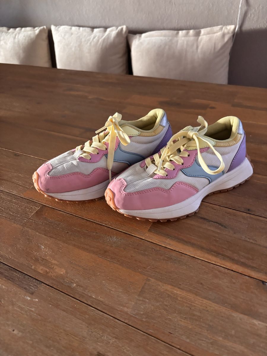 Next Scarpe per ragazze: Next Sneaker Grösse 34.5  – Usato da Weisslingen venduto da Yuna123