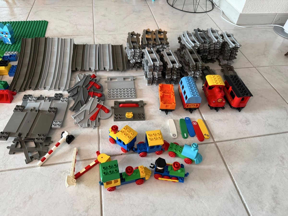 Lego Giocattoli: Lego Duplo div Sets und Eisenban – Usato da Arni AG venduto da mikaliv 1