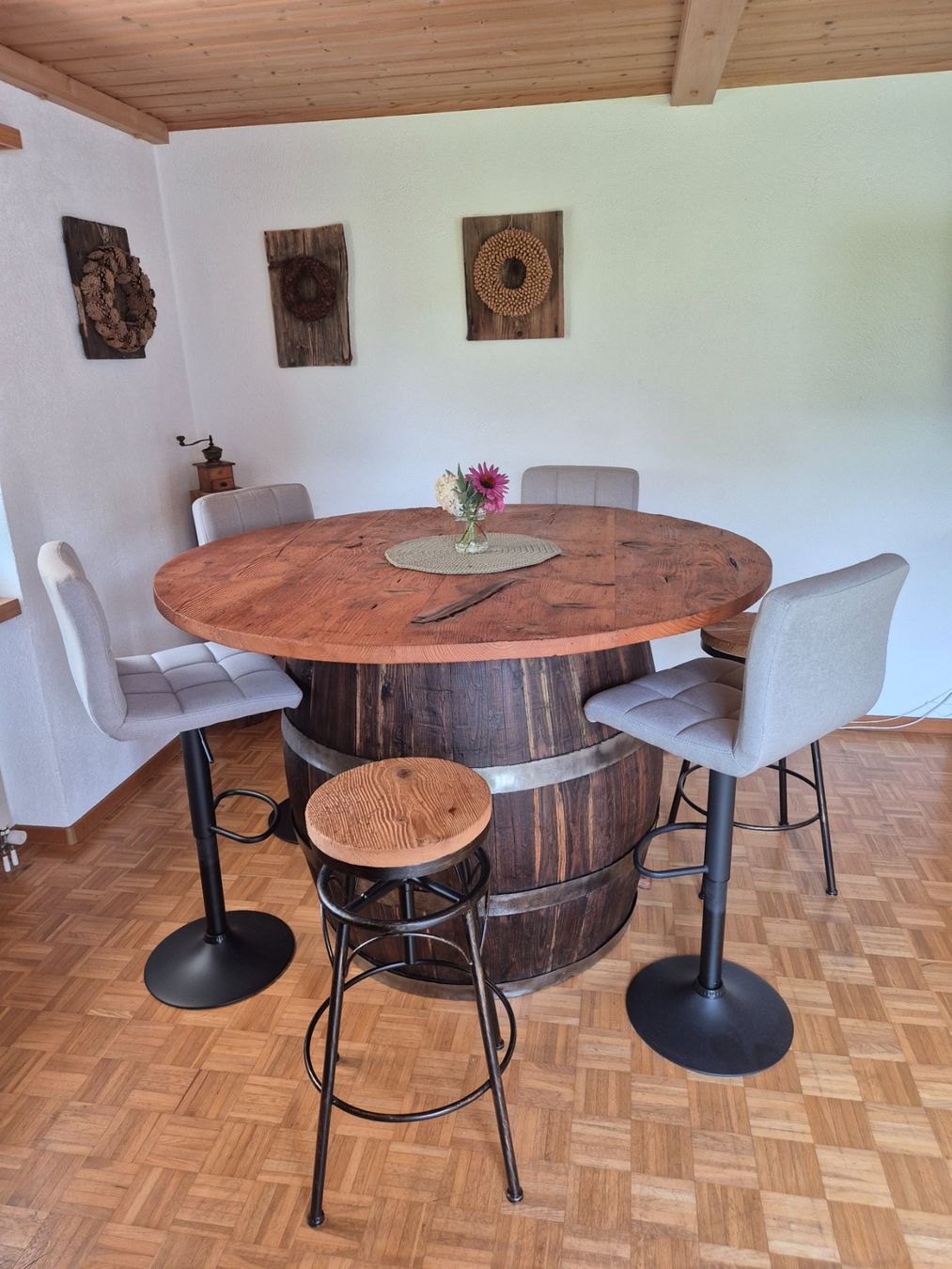 Tables: Esstisch / Bartisch – D'occasion à Oberschan par Schaanerli