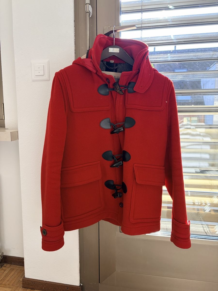 Burberry Cappotti: Burberry Brit Duffle Coat (short), Red Wool – Usato da Zürich venduto da dor_jv7r