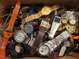 XXL Lot Uhren 5.2 kg, >130 Uhren: Tissot, Certina swiss made