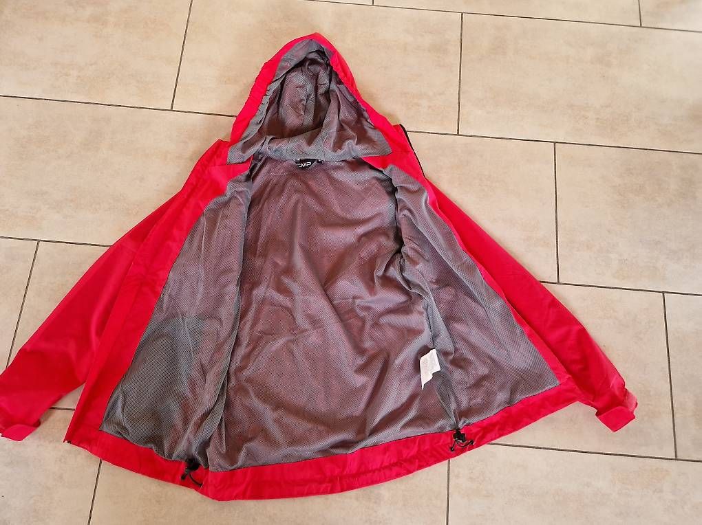 Giacche: Kway / coupe-vent – Usato da Les Bioux venduto da Alain_rochat 2