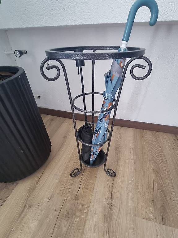 Guardaroba: Garderobe möbel – Usato da Grosshöchstetten venduto da Qenko 1