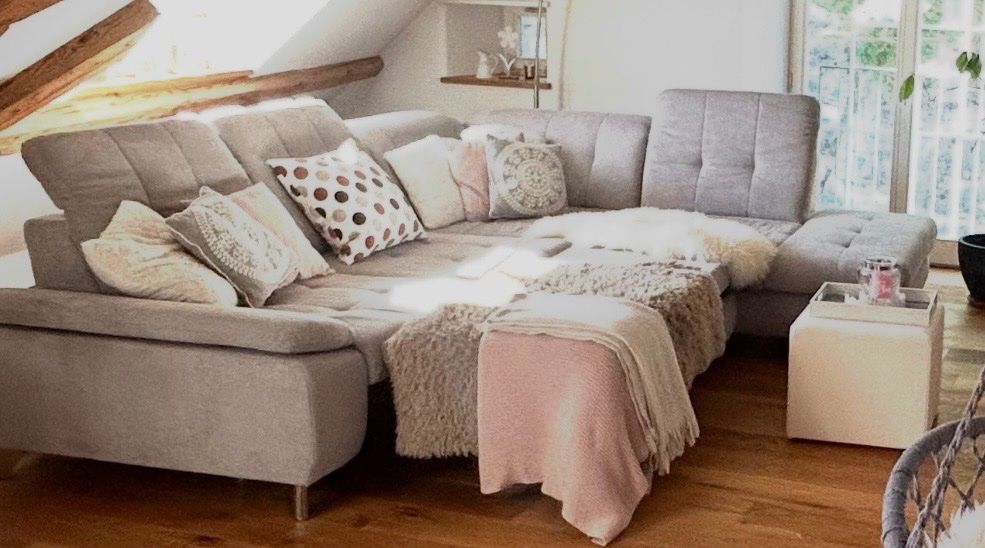 Divani: Wunder schöne Couch ausziehbar – Usato da Fontnas venduto da dia_79kn