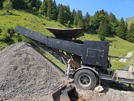 Steinbrecher/Backenbrecher