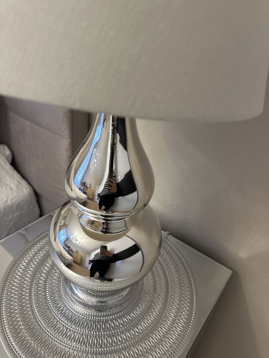 Lampade: Eine Nachtischlampe – Usato da Volketswil venduto da Sina008 2