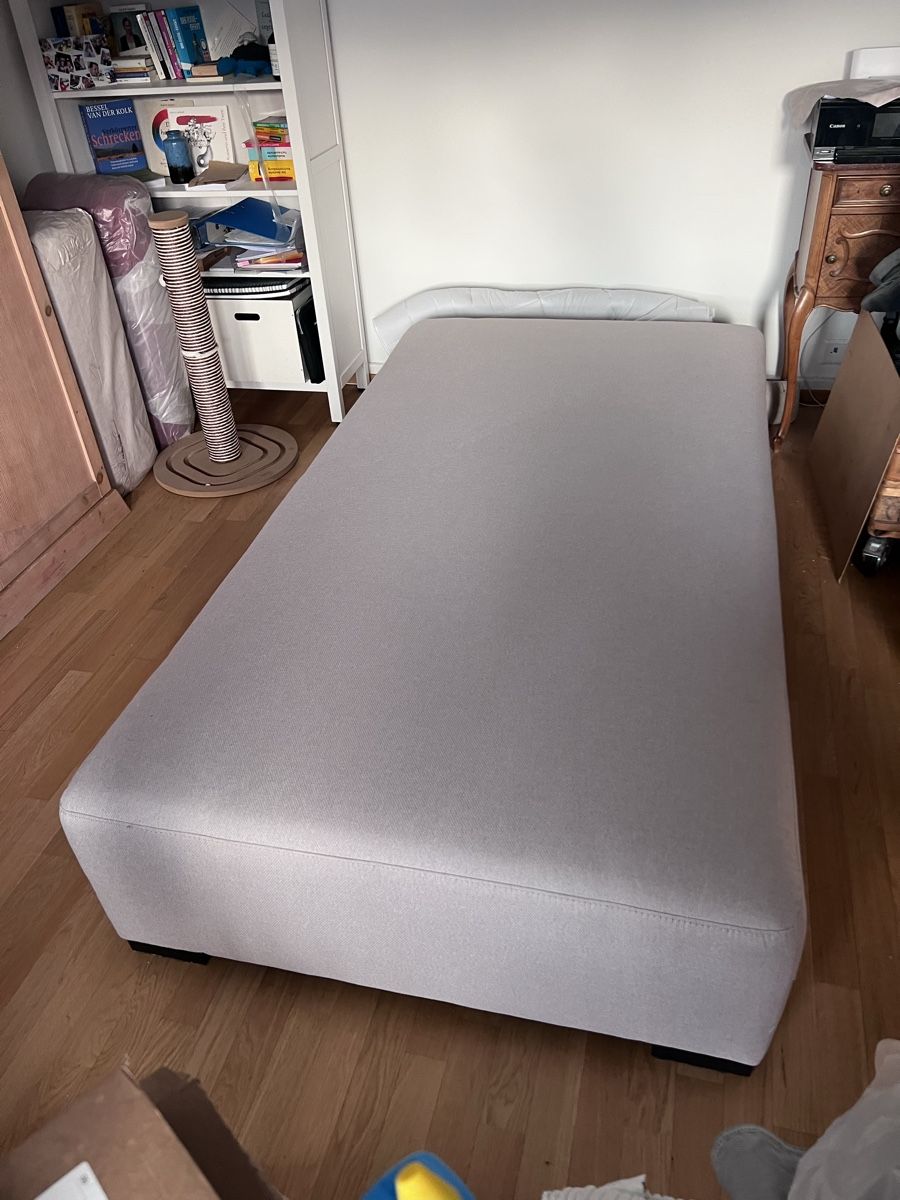 Livique Divani: Bettsofa Valerio beige Livique – Nuovo (secondo la descrizione) da Zürich venduto da inf_6vl2