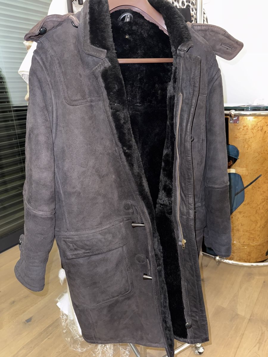 Cappotti: Suede Shearling Coat with Hood – Nuovo (secondo la descrizione) da Genève venduto da val_rp9x