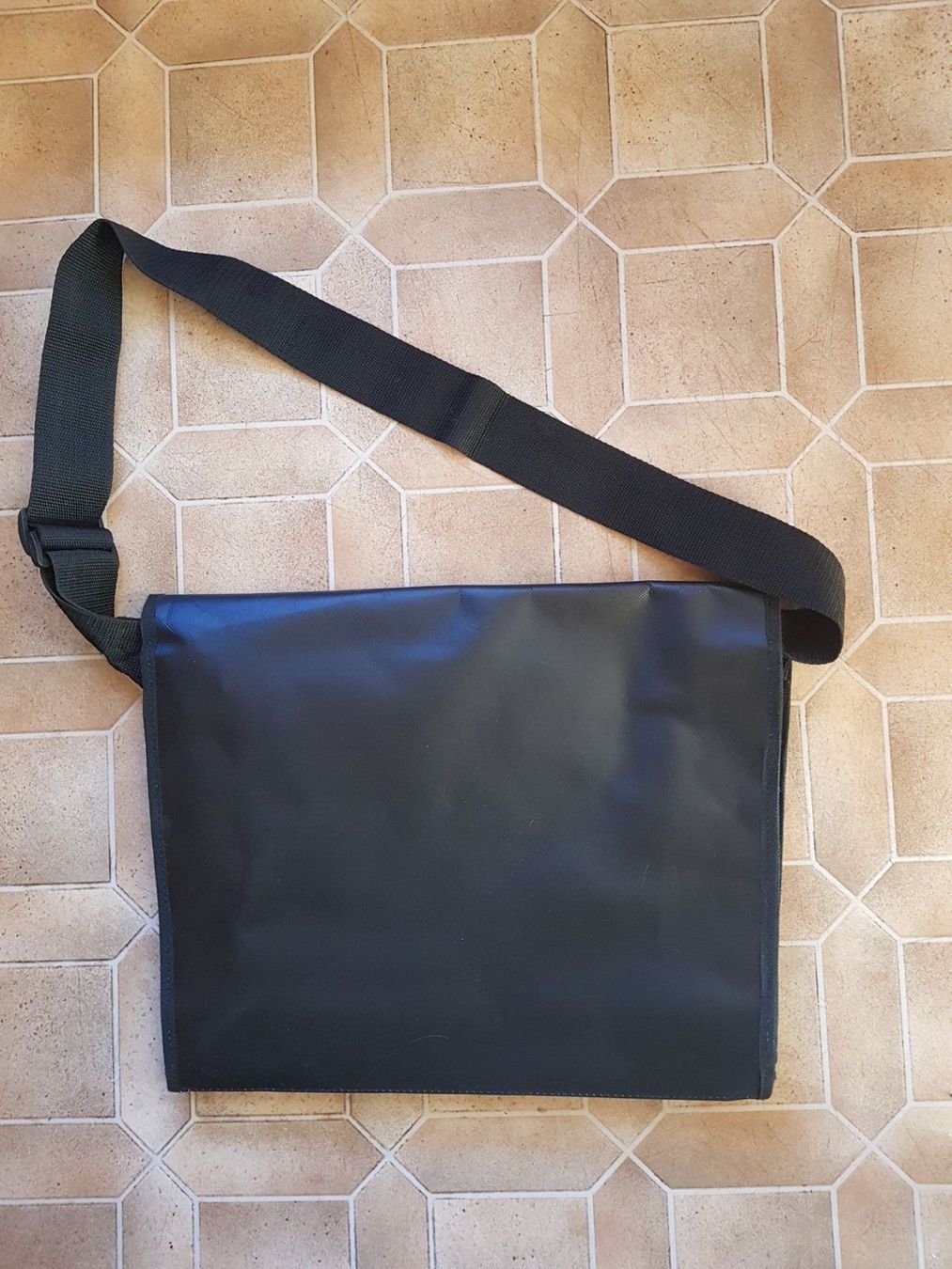 Yonex Borse: Yonex Tasche – Nuovo (secondo la descrizione) da Zweisimmen venduto da Adorable 2