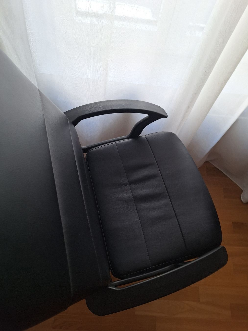 Ikea Chaises: Bürostuhl – D'occasion à Zürich par geo_m6mh 2