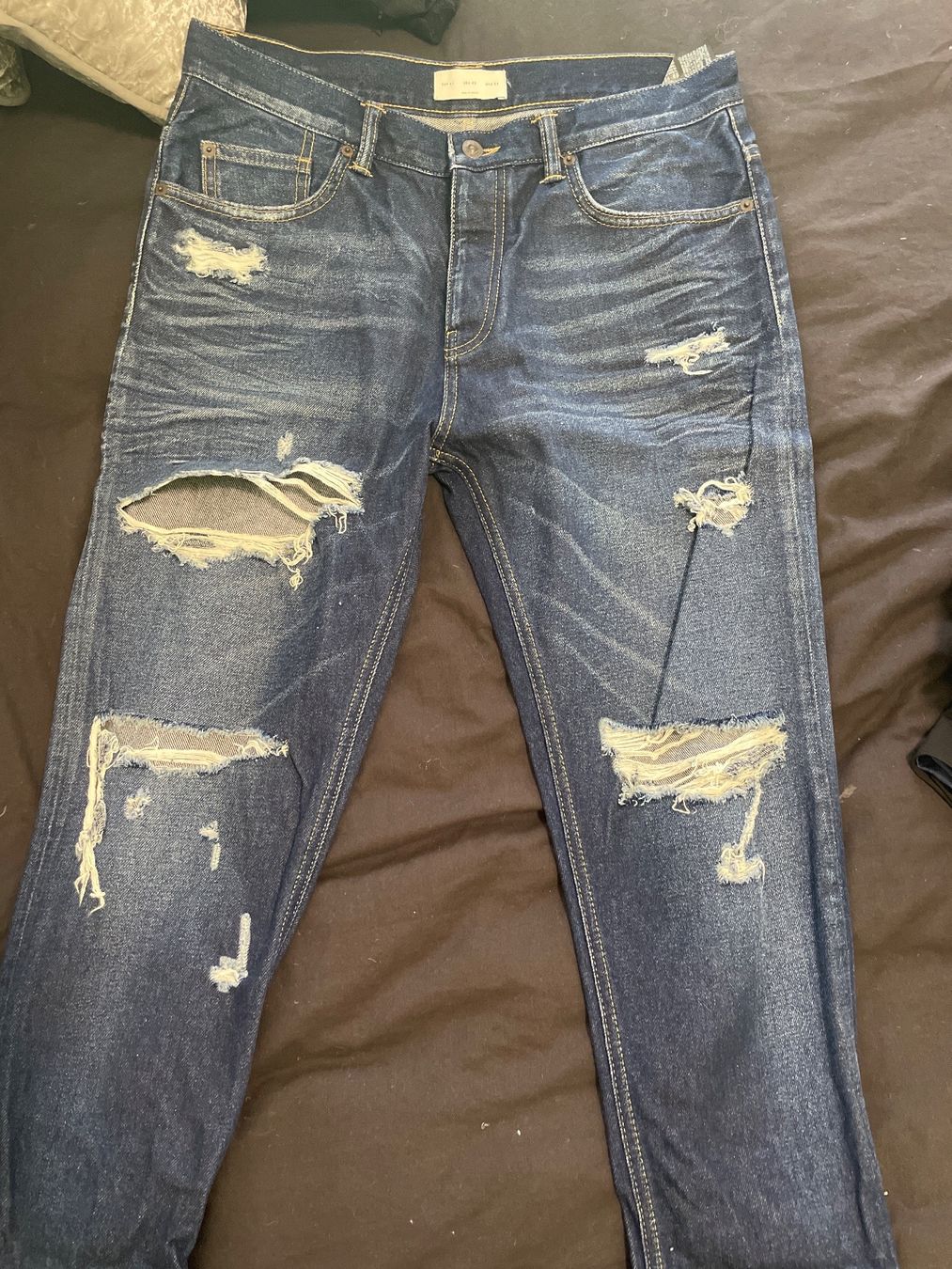 Zara Jeans: Jeans zara – Nuovo (secondo la descrizione) da Riva San Vitale venduto da dan_5r87