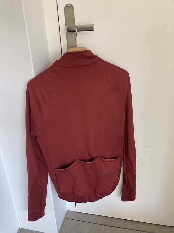 Canottiere & Pantaloni: Isadore Langarmtrikot Ruby Wine M – Usato da Zürich venduto da BootmakerforKings 1