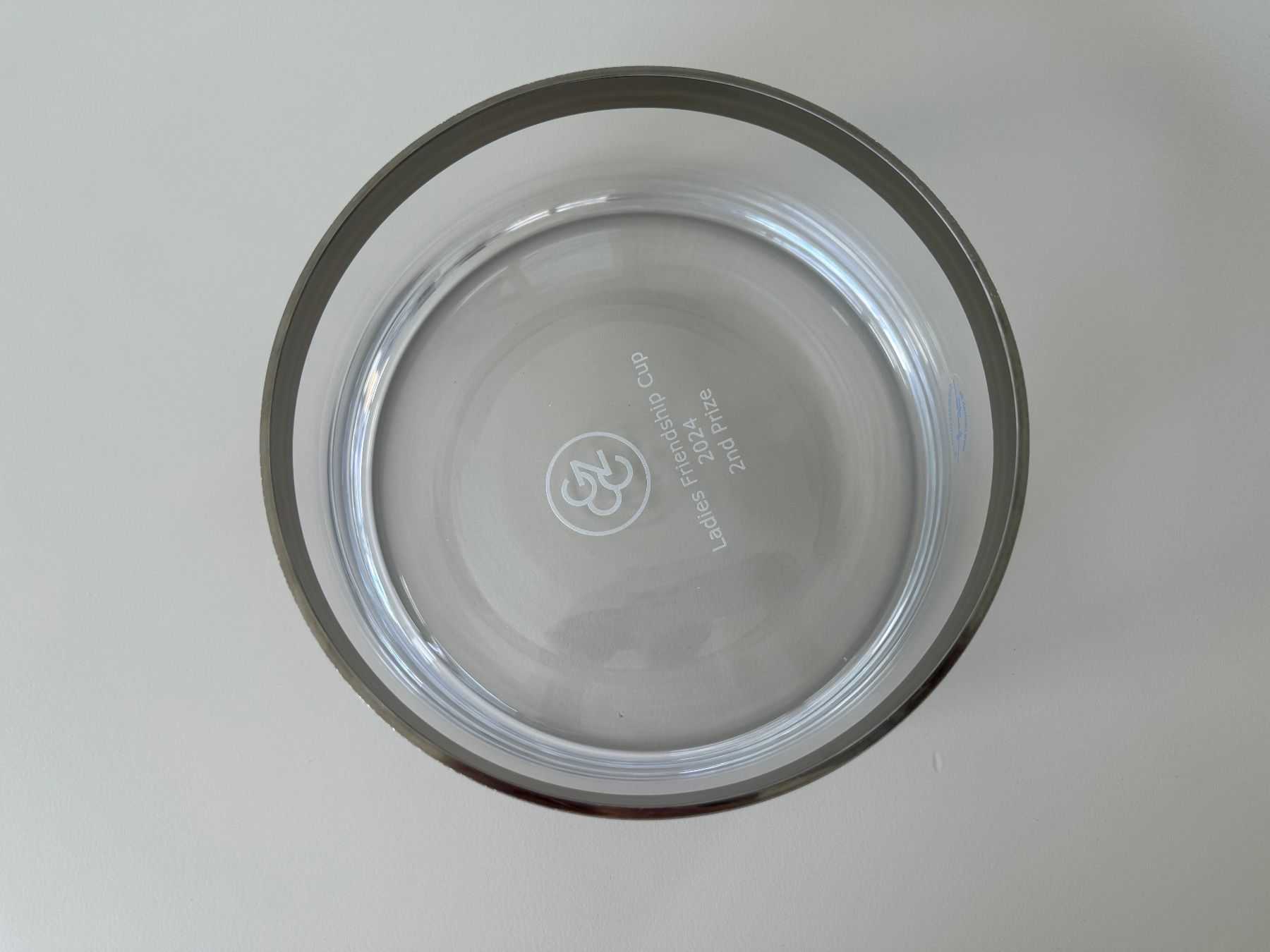 Ciotole: Elegante Glasschale mit Silberrand, NEU – Nuovo (secondo la descrizione) da Zollikon venduto da dorean 2