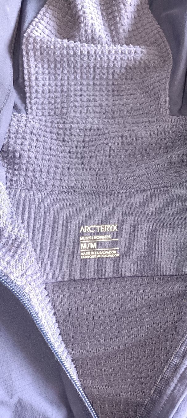 Arcteryx Maglioni & Felpe: vintage arcterix hoodie pull-over  – Usato da noville venduto da fardusa 1