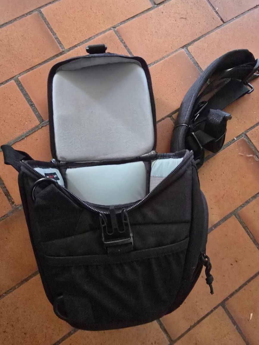 Lowepro Borse: Lowepro Toploader Pro 65 AW Kameratasche neuwertig – Nuovo (secondo la descrizione) da Birmensdorf ZH venduto da delta14 1