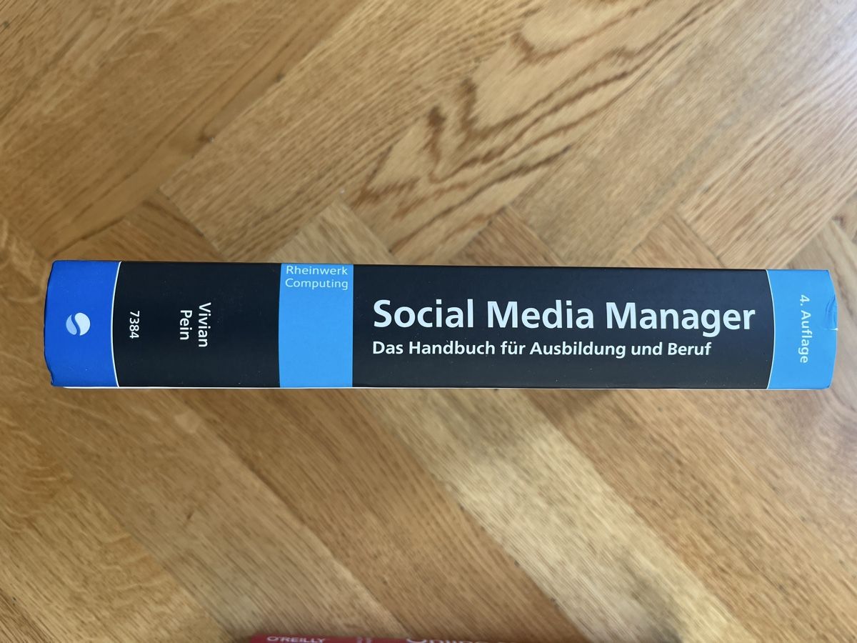 Libri: Social Media Manager Handbuch – Usato da Basel venduto da han_wfg7 1
