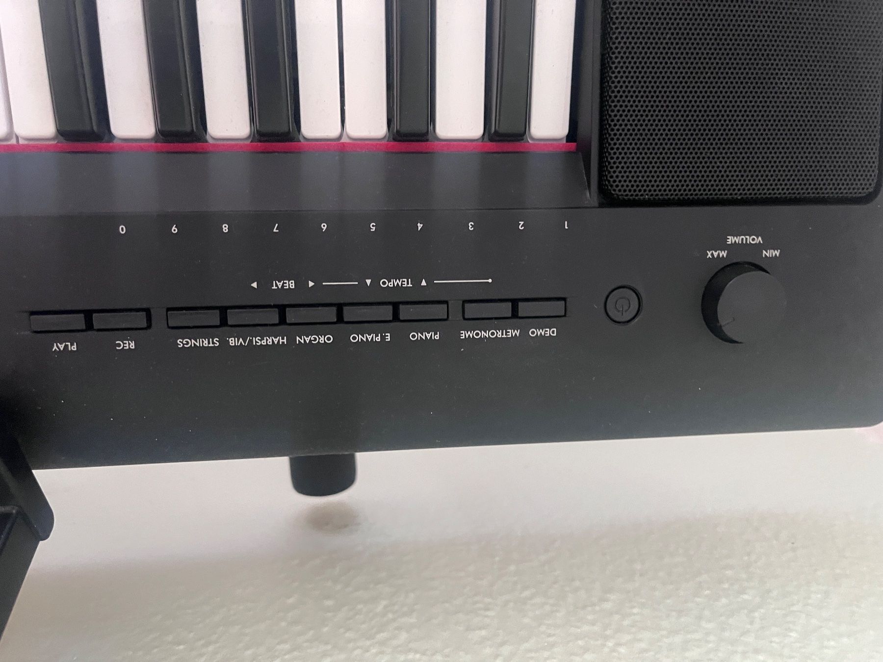Yamaha Strumenti musicali: Yamaha Piaggero NP15 mit Ständer und Kopfhörern – Usato da Zürich venduto da CatalinaE 7