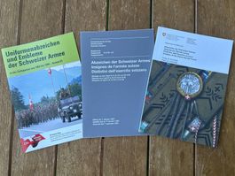 3 Reglemente Schweizer Armee Abzeichen