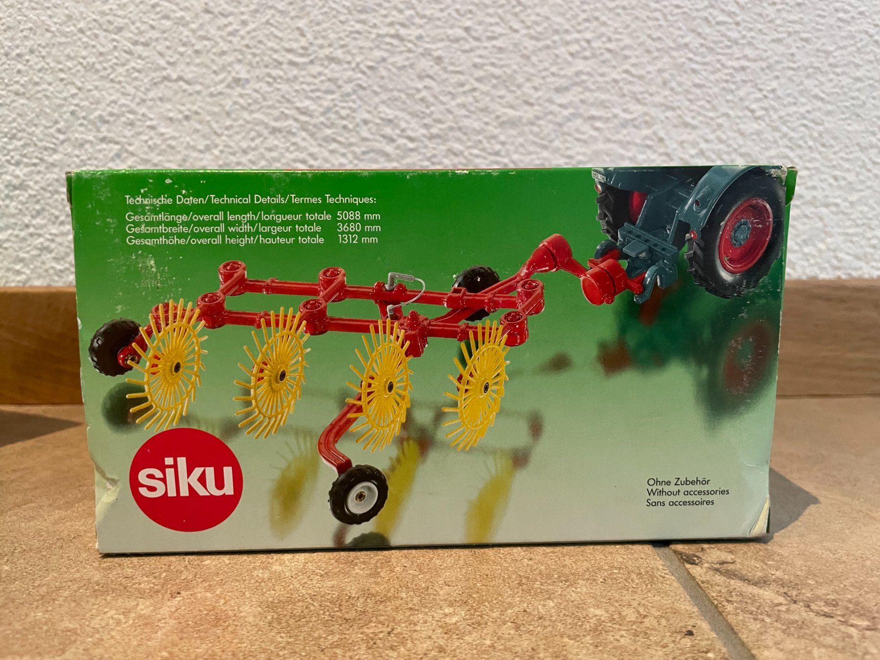 Lanz Bulldog Traktoren: SIKU Lanz Bulldog mit Sternrechen – Neu und originalverpackt aus Kreuzlingen von Stefan1150 4
