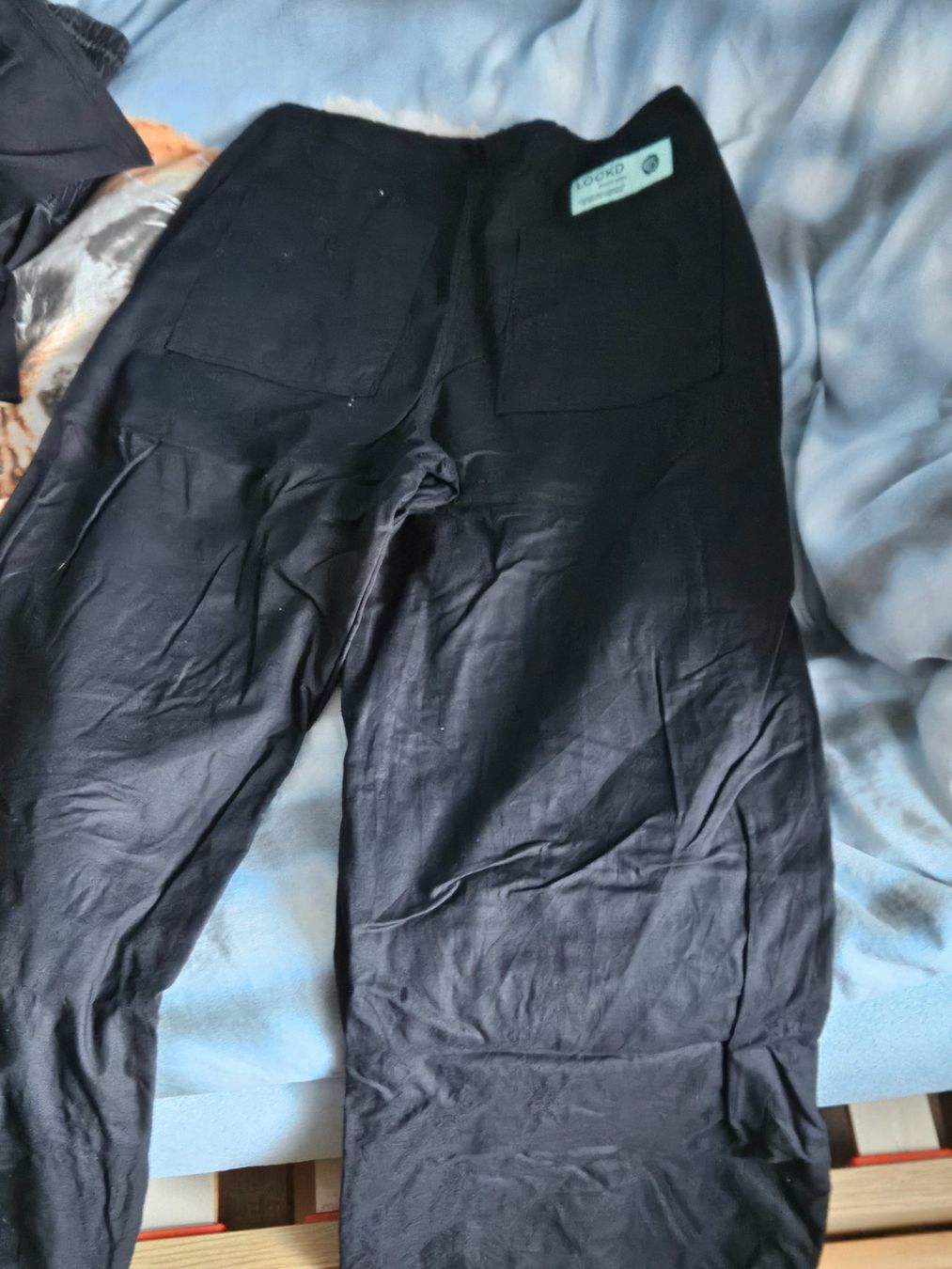 Pantaloni: Pantalon noir (LOCKD) – Nuovo (secondo la descrizione) da Ferpicloz venduto da Olivier_Jut 1