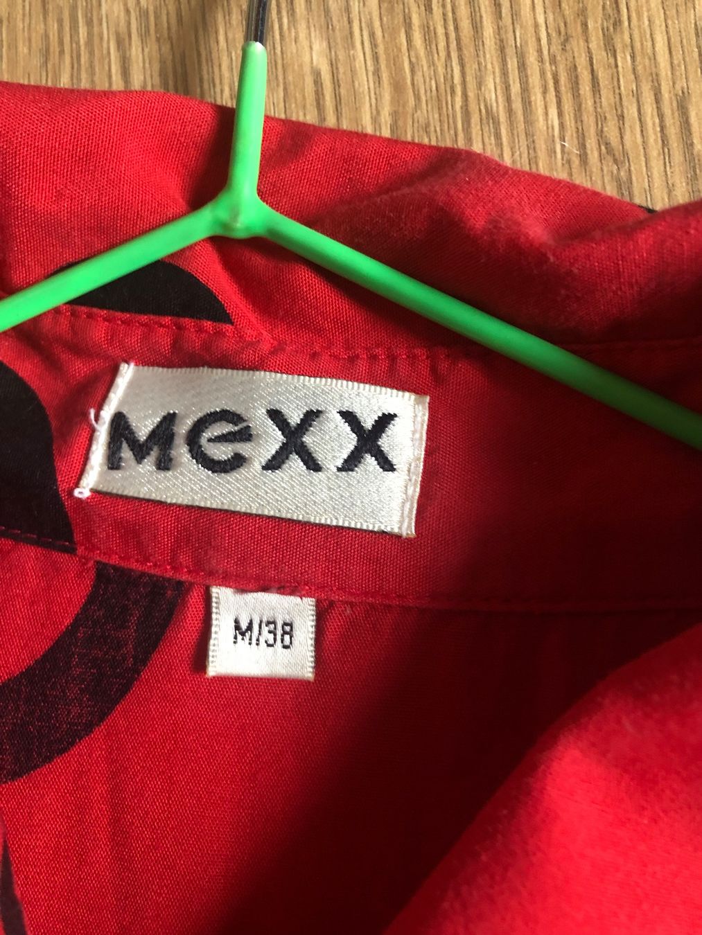 Mexx Camicette: Vintage Mexx Bluse M/38 (Versand 3.- / Port 3.- CHF) – Usato da Lausanne venduto da MademoiselleZuzu 1