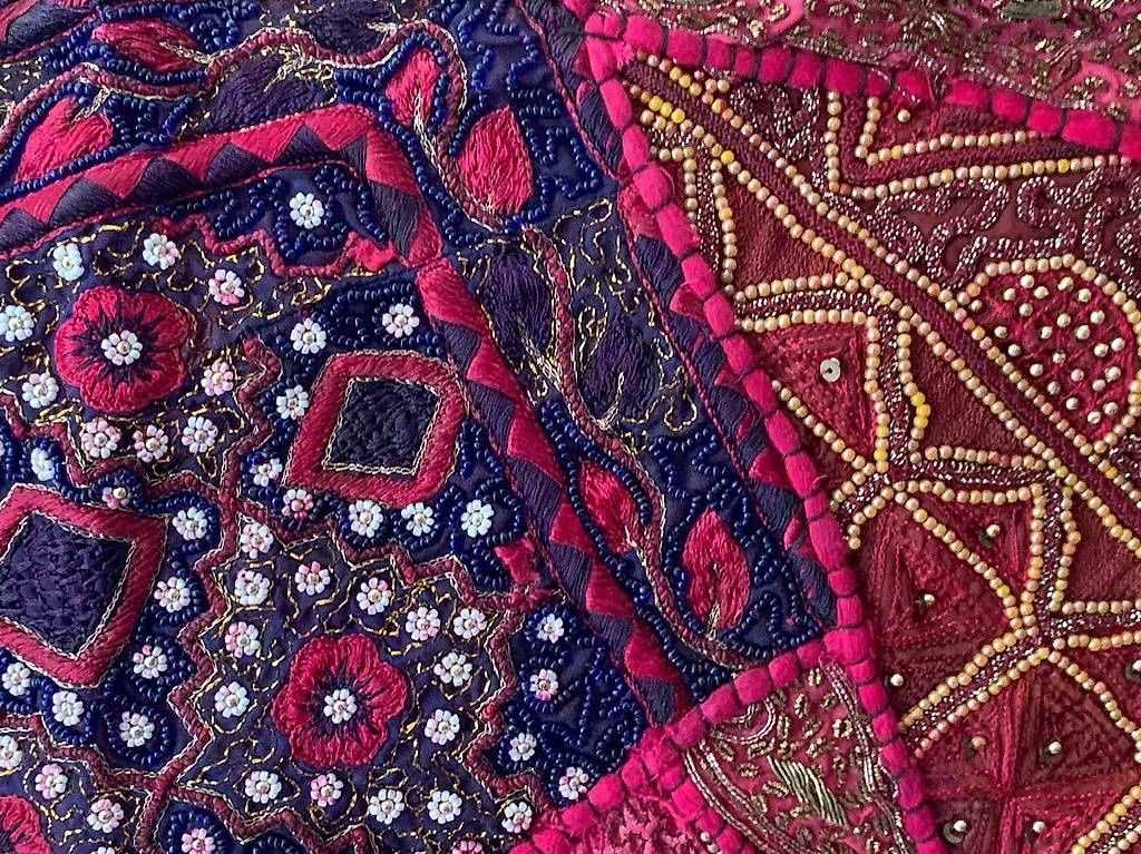 Tutte le decorazioni: Arazzo fatto con tecnica patchwork Zardozi – Nuovo (secondo la descrizione) da Caslano venduto da bri_5jft 3