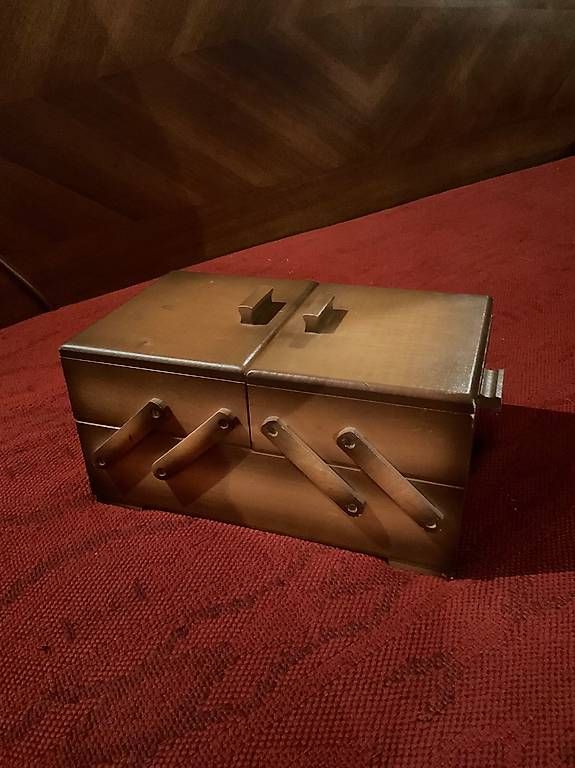 Altro in Bricolage: Boîte à couture vintage – Usato da Correvon venduto da HelloBello71