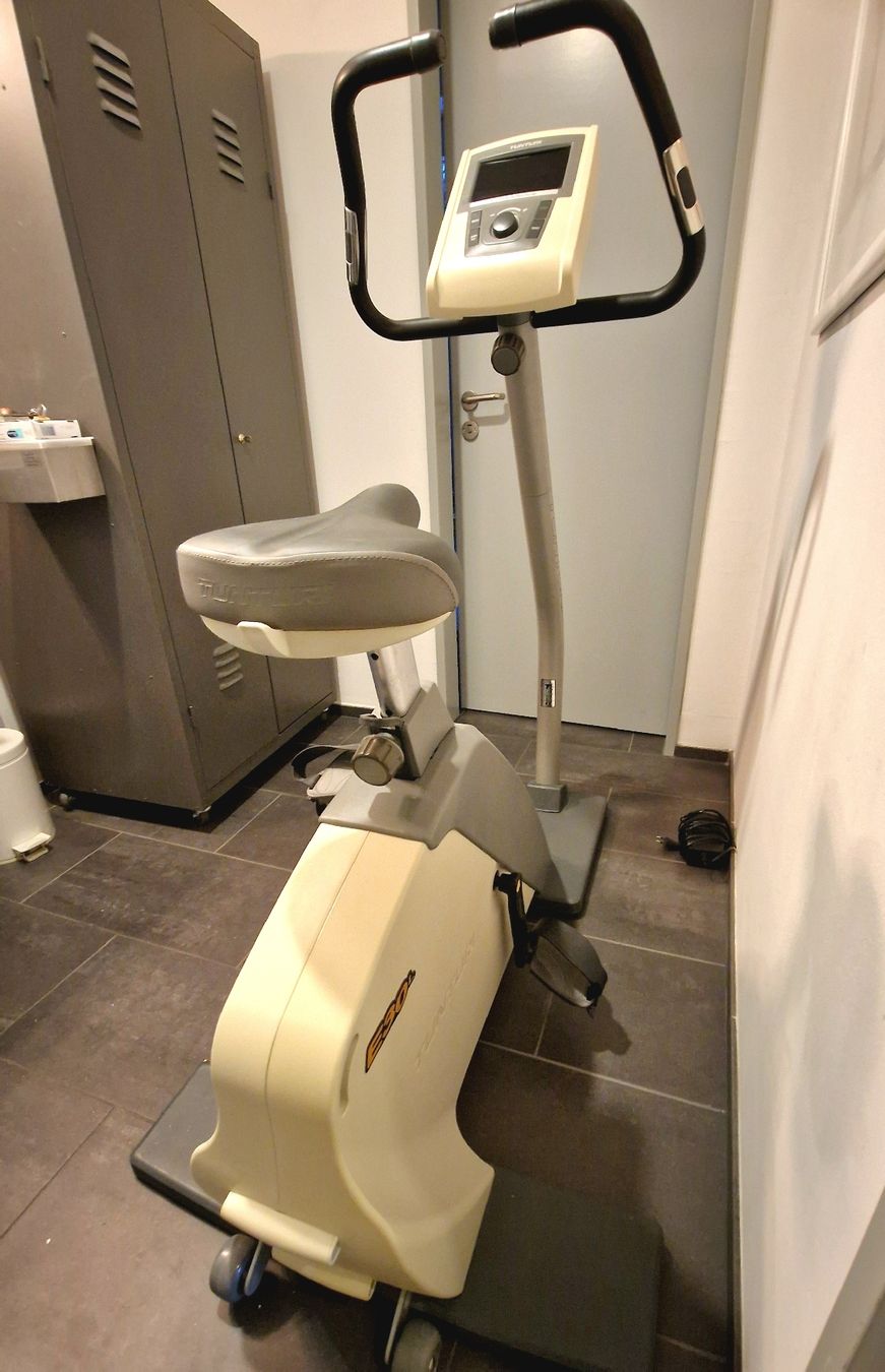 Tunturi Vélos d'appartement: Heimtrainer Tunturi E30L  – D'occasion à Richterswil par santacecilia 5
