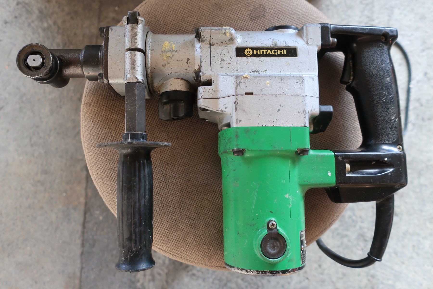 Hitachi Trapani: Hitachi DH 28 V Bohrhammer 700W SDS im Koffer fx – Usato da Dietikon venduto da Baro4