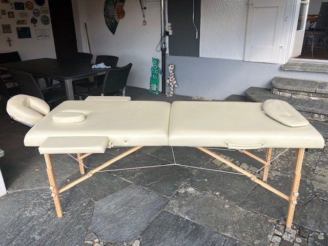 Sedie a sdraio: Die perfekte Massageliege – Usato da Herzogenbuchsee venduto da versace12 3