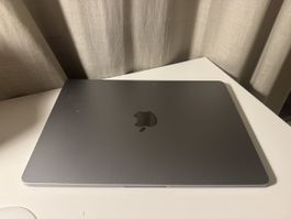 MacBook Air (M2, 2022), 13" - DEFEKT