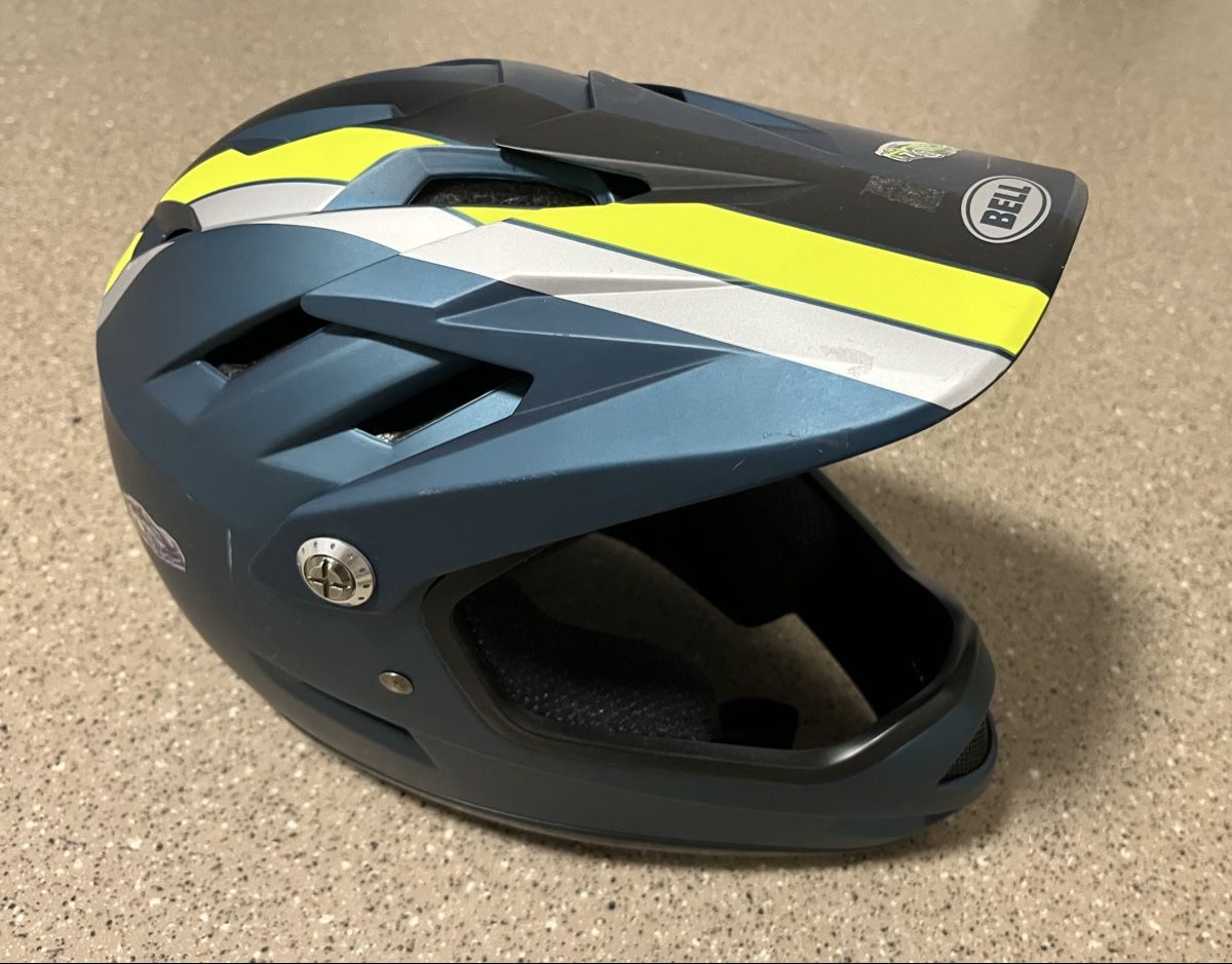 Caschi: Bell Fullface Helm Grösse XS gebraucht – Usato da Bern venduto da Xuxulux