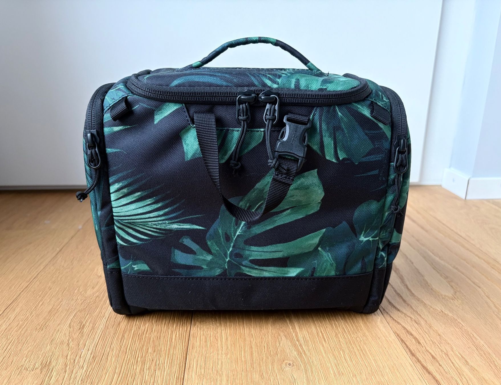 Dakine Custodie per cosmetici: DAKINE - Daybreak Large Travel Kit – Nuovo (secondo la descrizione) da Cham venduto da milaur 2