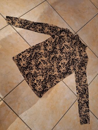 Shirt scwarz, beige, weich und elastisch