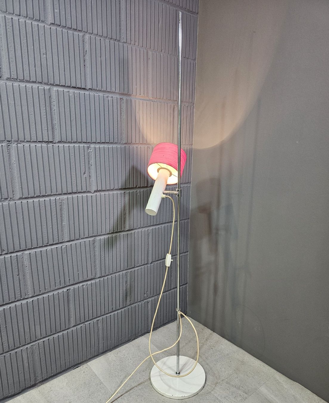 Lampen: 1960 Floor Lamp, Wohnzimmerlampe Stehlampe Ständerlampe – Gebraucht aus Nottwil von Wondewa-Shop 3